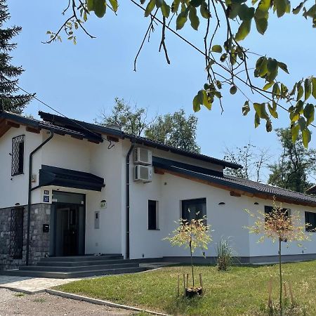 Pampas Apartments Mreznica Дуга Реса Екстериор снимка